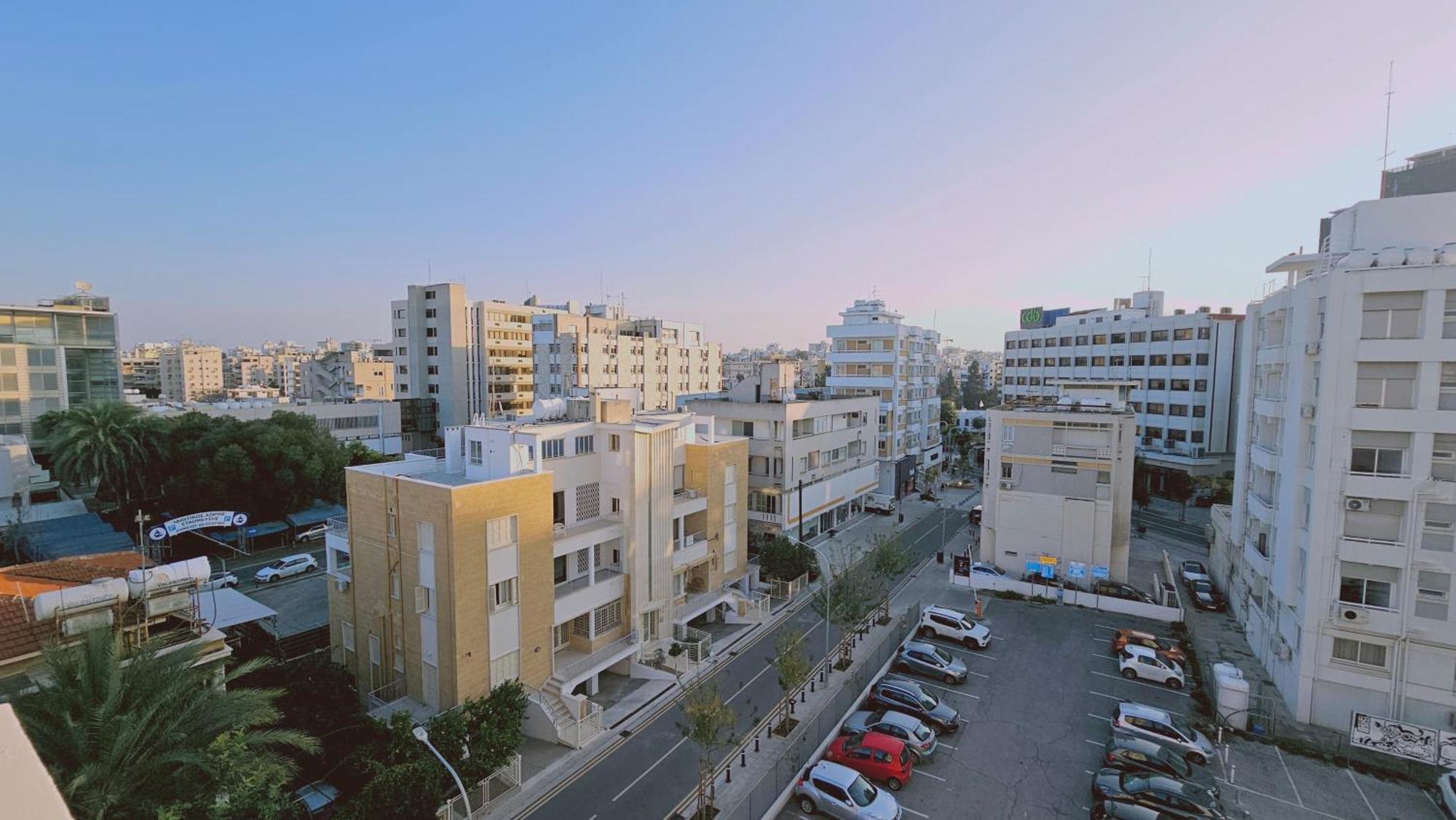 Stay Cosmo City Suites Nicosia Exteriör bild
