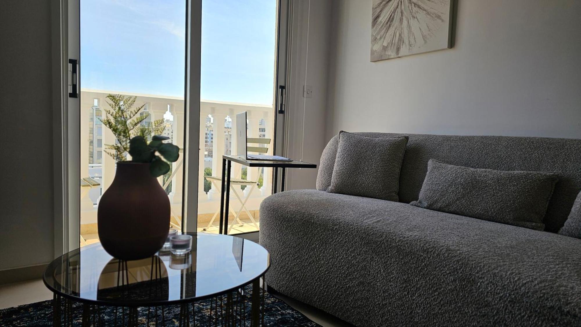 Stay Cosmo City Suites Nicosia Exteriör bild