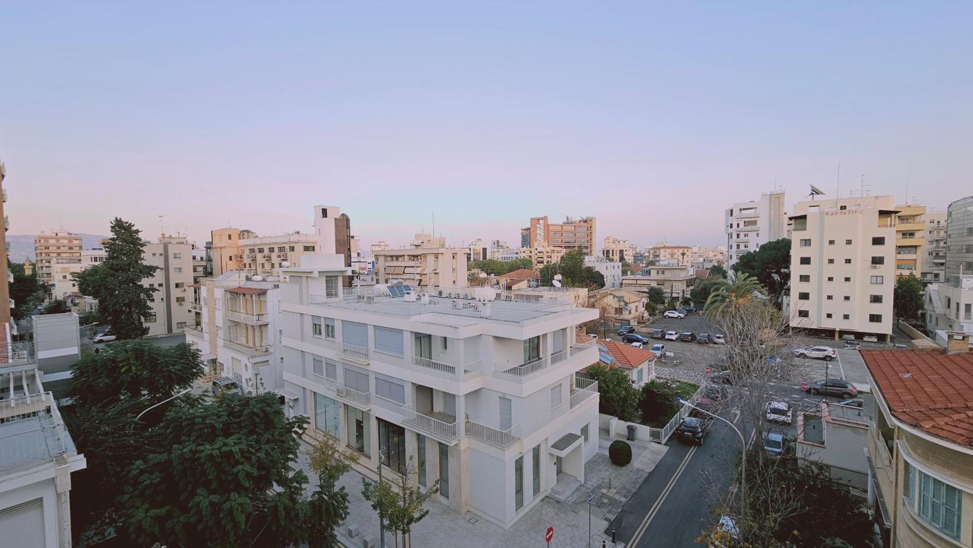 Stay Cosmo City Suites Nicosia Exteriör bild